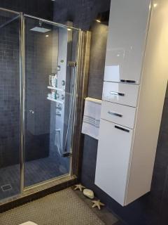 Snowdrop Villa by Therme and Henri Coandă airport - 7