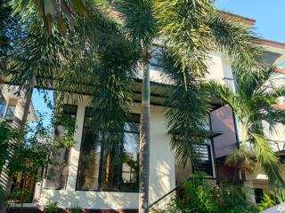 Botanical Gardens & a Long Lap Pool for Swimming - Manila - 4