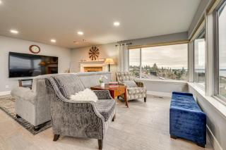 Puget Sound Views! Serene Federal Way Retreat - 3