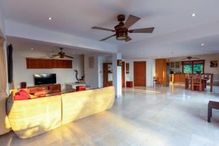 Villa Vadee - Entire Private Villa, 4 Bedrooms, Large Swimming Pool, Ocean View - 4