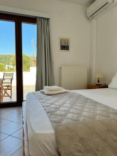 Limnes Seaside Studio - 4