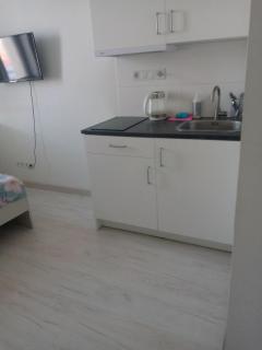 32-2 one-bedroom apartment - 2