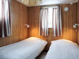 4 person holiday home in HÄLLEVADSHOLM - 5
