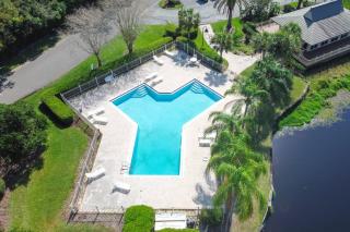 Resort Palm Retreat - 7