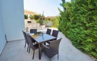 Five Bedroom Villa Roof Terrace with Excellent Sea Views - 8