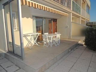 F2 3* avec Parking et Terrasse, Face à l'Étang de Thau, Proche Thermal, Tout Équipé - FR-1-571-10 - 1