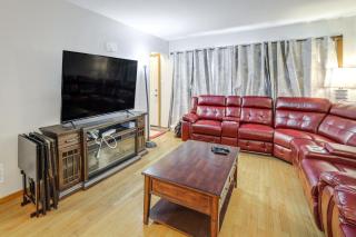 Commuter-Friendly Bungalow in Chicagos South Side - 6