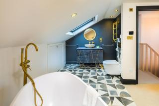 VESTO Four Bedroom Home in Dulwich - 8
