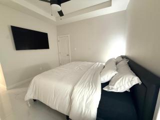 Newly build 1 bedroom 2 bathrooms condo - 3