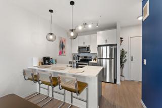 Luxury Cozy 1BR w Gym near Downtown, Loring Park - 9