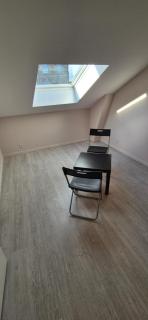 Appartement spacieux proche centre, 2ᵉ étage sans ascenseur, without lift - 9