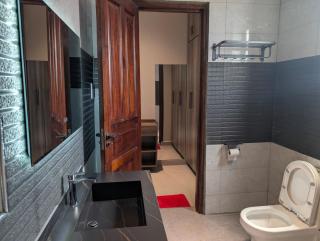 Hakuna Matata Apartment in Munyonyo 3BR - 7