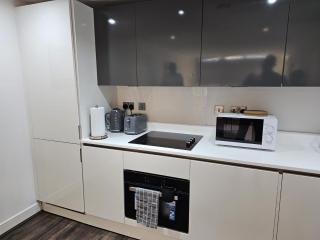 Birmingham Central Luxury Apartment - 7