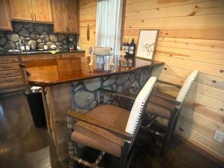 Bohio Retreat - 42 Acres 2B Cabin with Scenic Views - 2