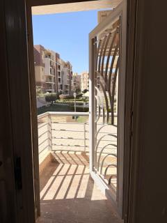 Spacious 3BR Apartment Near AUC New Cairo - 2