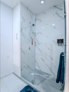 Beach Front Aria Ocean 2 Bedroom 2 Bathroom - 2