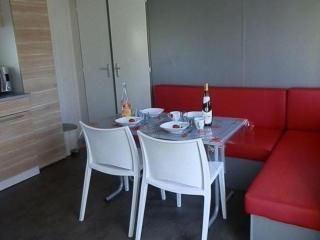 Mobil-home avec terrasse - 5 pers. - API-1-52-1987 - 9