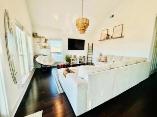 Dockside Dream Home for 10 - 9