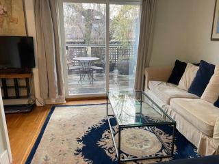 Romy's Character Home in Kitsilano - 3