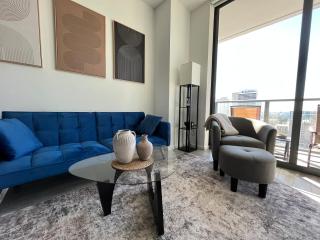 High-Floor Studio with City Views Downtown Miami - 4