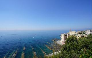 3 Bedroom Stunning Apartment In Genova - 3
