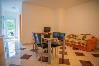 Apartments Nina - Promajna - 9