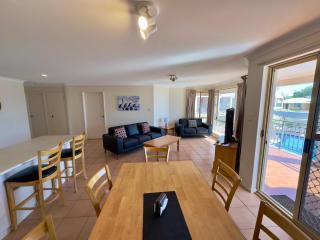 Pelican Shore Villa 14 - Kalbarri WA - 6