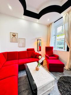Lovely Stay 2BR Apt Next to AKH - Vienna - 3