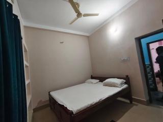 Kaveri Palace - 5min walking distence from Baidnathdham Tample - 3