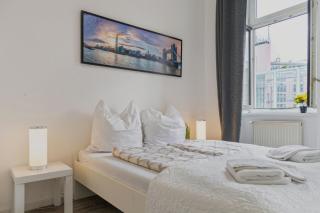 Bright 1BR Flat Near Danube River Millennium Tower - 4