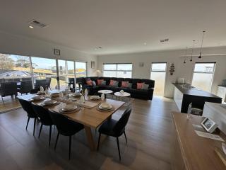 SEAVIEW ESCAPE UPPER SUITE - Your Luxury Kangaroo Island Break - 1