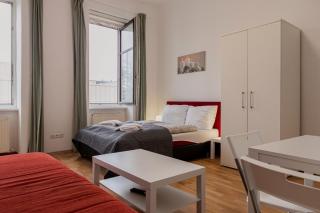 Modern 2BR Apt Close to Millennium Tower Districts - 0