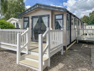 Ousbrough Tail-Wag Retreat - Uk50088 - 0