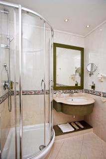 Vip's Motel Luxury Accommodation & Spa - 5