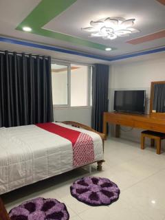 OYO 1028 Flower House Apartment - 1