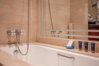 Longqi Jianguo Hotel Kunshan - 9