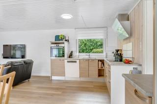 Family-Friendly Holiday Home With Large Wilderness Bath, Close To The Water - 2