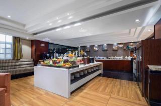 Echeng Hotel Wuhan Optics Valley Square Yangjiawan Metro Station - 8