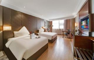 Echeng Hotel Wuhan Optics Valley Square Yangjiawan Metro Station - 6