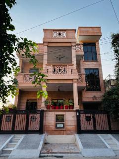 ''Heritage Escape'' Luxe Room with Balcony - 9