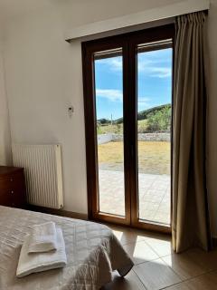 Limnes Seaside Retreat - 2