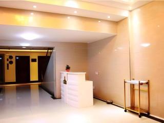 Super 8 Hotel Shiyan Beijing Middle Road - 5