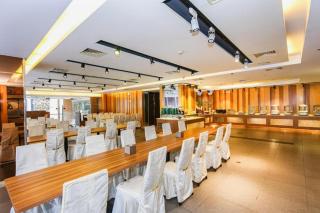 New Regent Hotel - 8