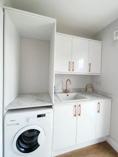 Lily's Retreat - stunning views - 4