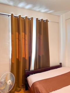 Room with Queen Bed For Couple - 7