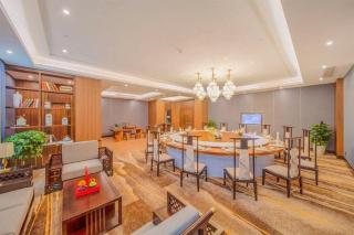 The Long Red Hotel Daye Huangshi - 4