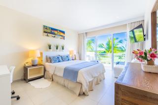 Iberostate 2BR Apartment - BBQ, Terrace, Lake & Golf Views, Beach Club Access - 0