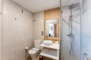 VB Diana 1BDR Sea Views Apt - 4