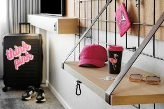 Moxy Zurich - Zurich - 3