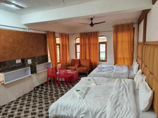 Gulmarg Gul Sitara Resorts - 3